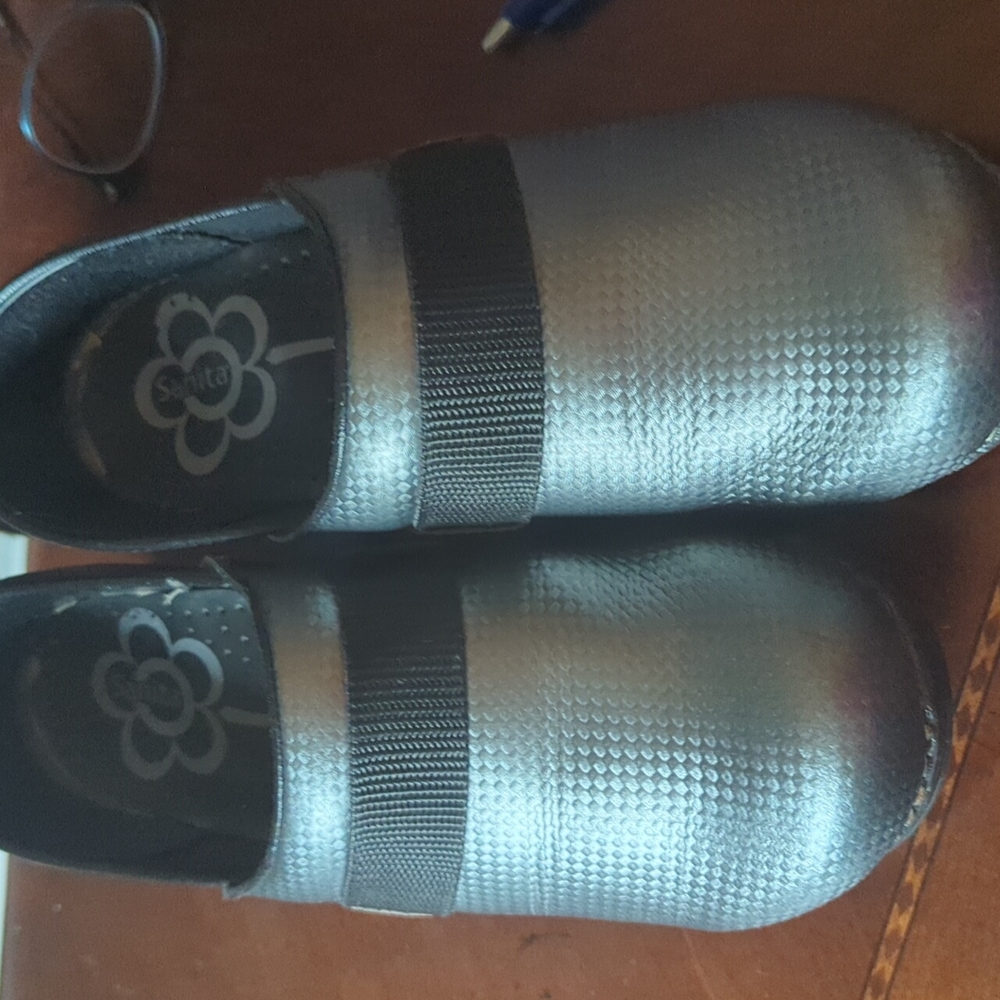 Sanita clogs